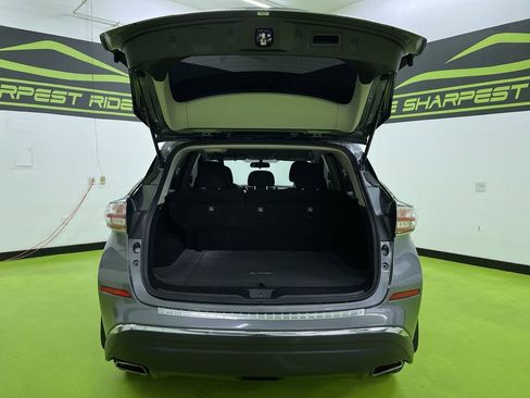 Used 2018 Nissan Murano S image 9