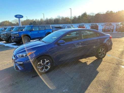 Used 2021 Kia Forte LXS image 2