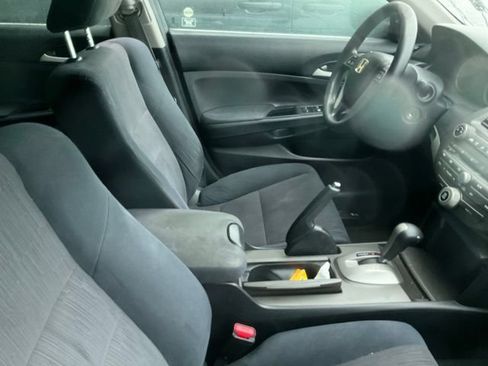 Used 2011 Honda Accord LX-P image 3