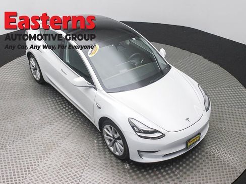 Used 2020 Tesla Model 3 Standard Range Plus RWD image 3