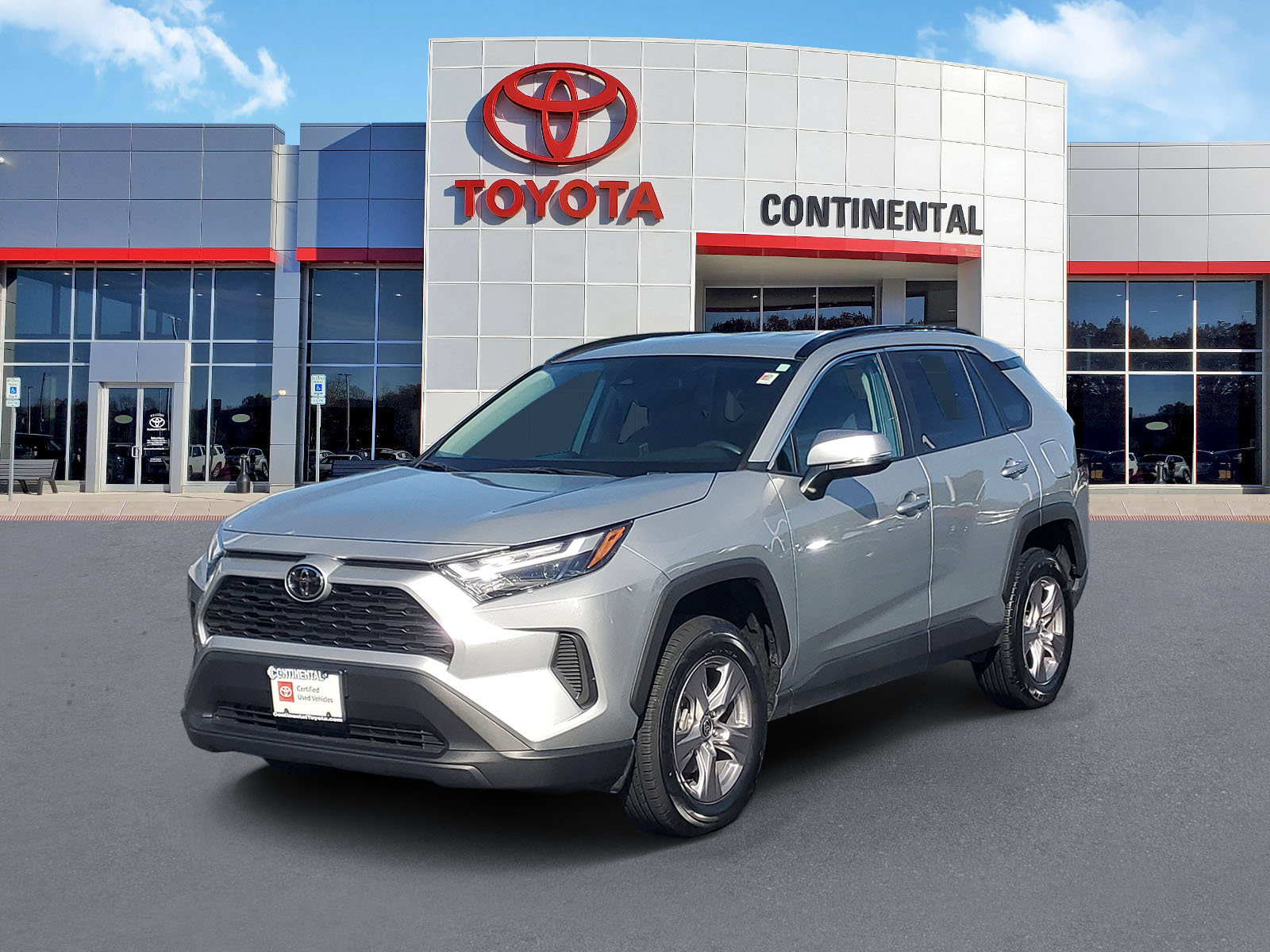 Certified 2025 Toyota RAV4 XLE AWD/4WD image 3