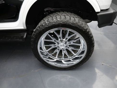 Used 2025 Ford Bronco Outer Banks AWD/4WD image 23