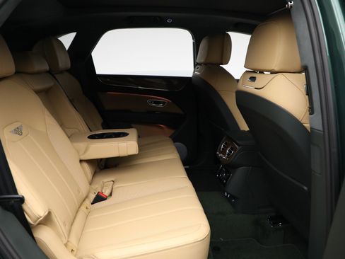 New 2025 Bentley Bentayga image 29