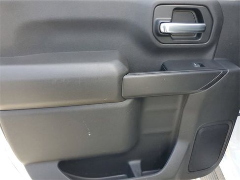 Used 2021 GMC Sierra 2500 4x4 Crew Cab w/ Convenience Package image 11