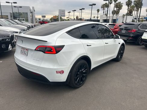 Used 2024 Tesla Model Y Long Range image 7