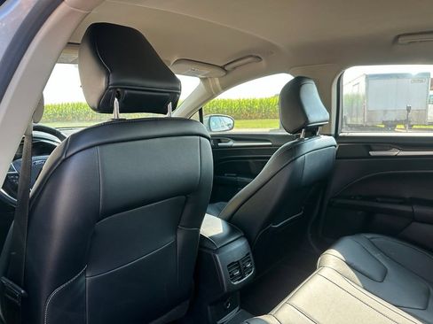 Used 2020 Ford Fusion Energi Titanium FWD image 23