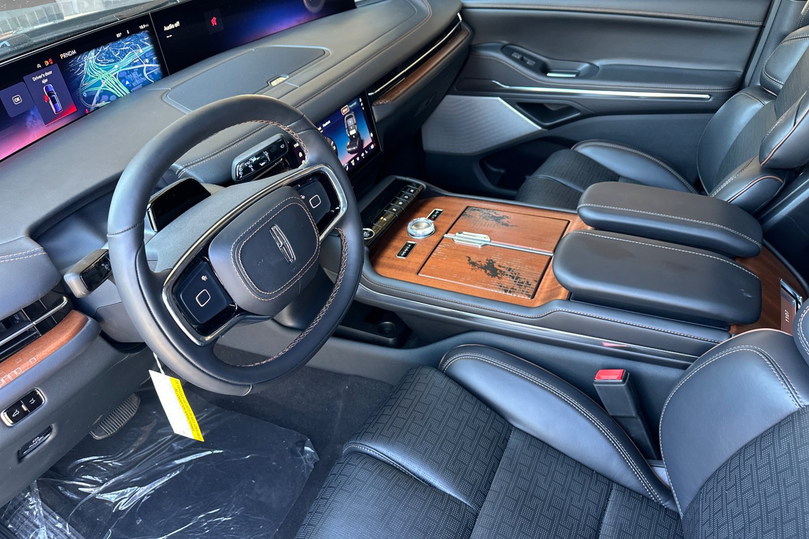 New 2027 Lincoln Navigator L Black Label AWD/4WD image 9