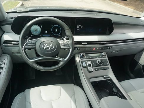 Used 2024 Hyundai Palisade SEL w/ Premium Package FWD image 6