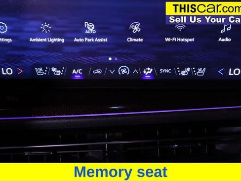 Used 2025 Chevrolet Traverse RS w/ LPO, Cargo Package FWD image 23