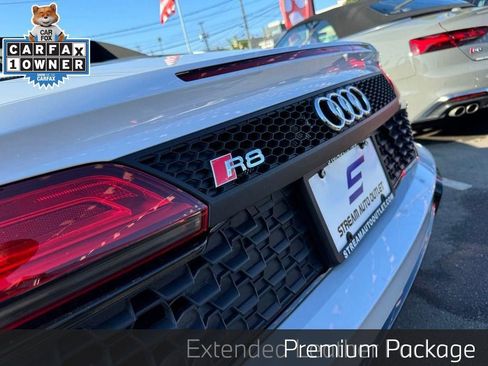 Used 2022 Audi R8 V10 w/ Carbon Exterior Package image 21
