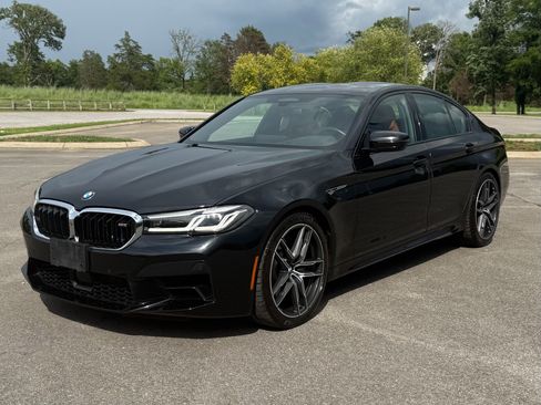 Used 2022 BMW M5 w/ Executive Package AWD/4WD image 2