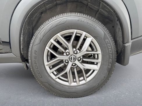 Used 2023 Nissan Rogue S AWD/4WD image 12