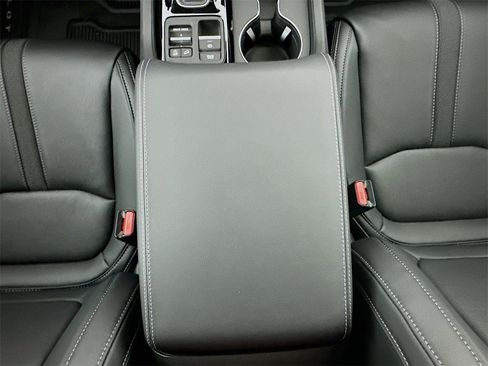 New 2025 Honda Pilot EX-L image 13