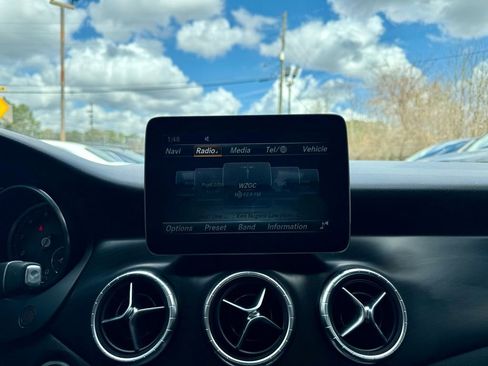 Used 2017 Mercedes-Benz CLA 250 4MATIC image 20