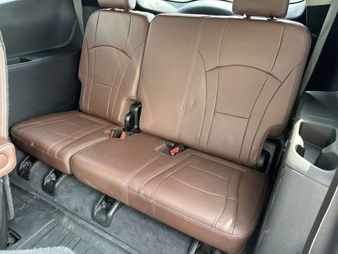 Used 2021 Buick Enclave Avenir w/ Avenir Technology Package AWD/4WD image 28