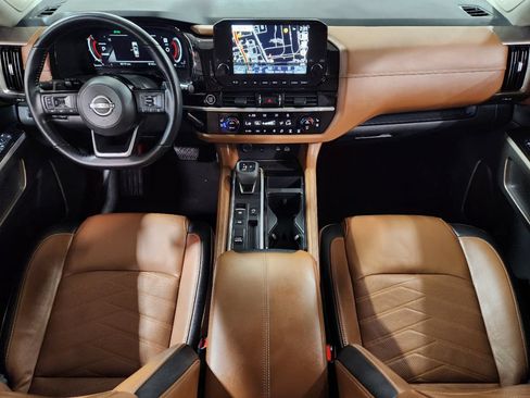 Used 2023 Nissan Pathfinder Platinum FWD image 47