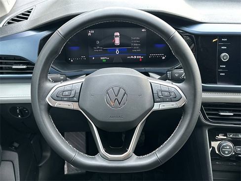 Certified 2024 Volkswagen Taos SE image 23
