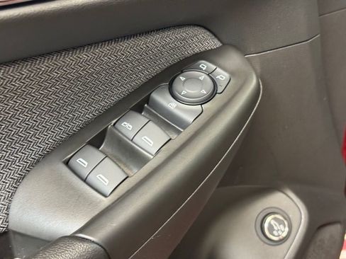 Used 2025 Chevrolet TrailBlazer LT w/ Convenience Package image 10