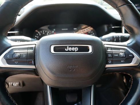 Used 2022 Jeep Compass Limited w/ Sun and Sound Group AWD/4WD image 17