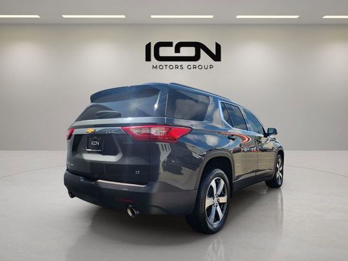 Used 2021 Chevrolet Traverse LT w/ LT Premium Package AWD/4WD image 5