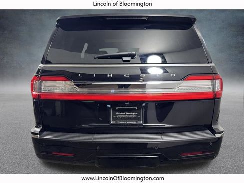 Used 2019 Lincoln Navigator Select AWD/4WD image 6