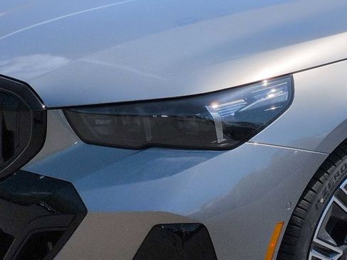 New 2026 BMW i5 eDrive40 w/ M Sport Package image 11