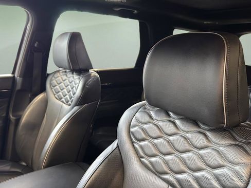 Used 2021 Hyundai Palisade Calligraphy image 12