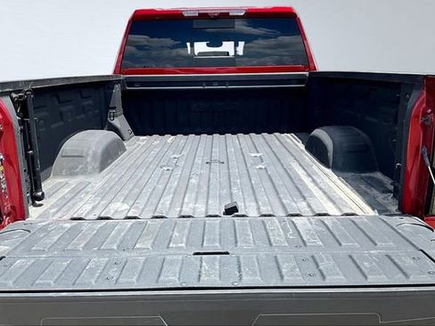 Used 2024 GMC Sierra 2500 AT4 w/ AT4 Premium Plus Package AWD/4WD image 8