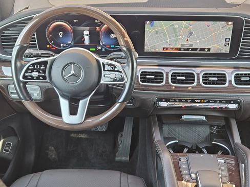 Used 2021 Mercedes-Benz GLS 450 4MATIC image 22