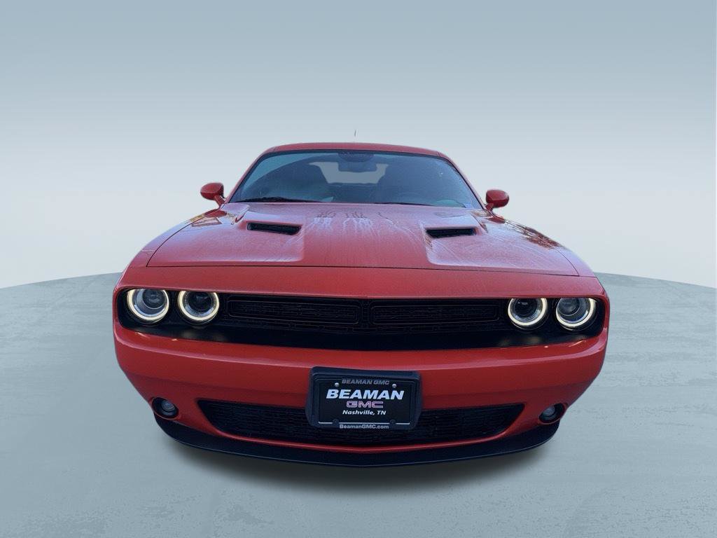 Used 2019 Dodge Challenger SXT w/ Driver Convenience Group RWD image 28