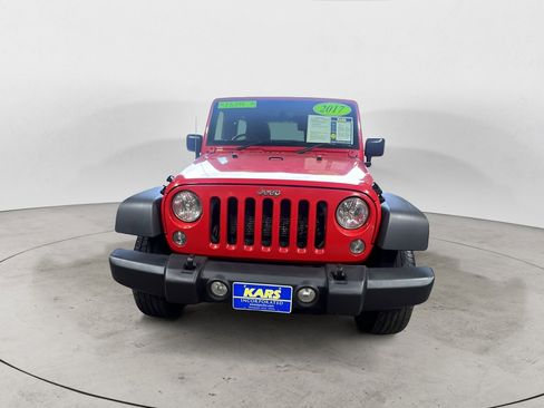Used 2017 Jeep Wrangler Sport AWD/4WD image 2