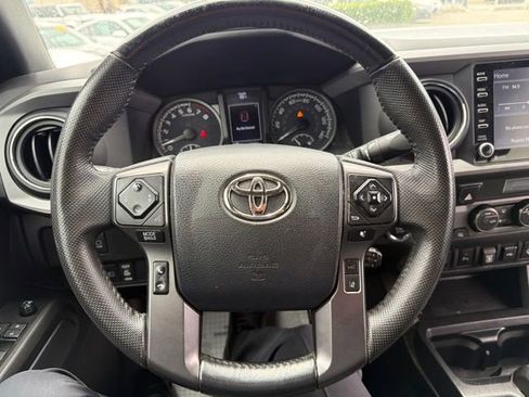 Used 2023 Toyota Tacoma TRD Off-Road w/ Advanced Technology Package AWD/4WD image 10
