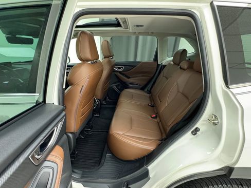 Used 2019 Subaru Forester Touring image 12