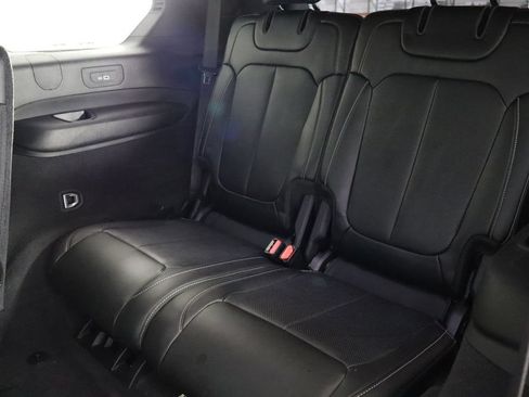 Used 2023 Jeep Grand Cherokee L Overland w/ Rear Seat Video Group I AWD/4WD image 17
