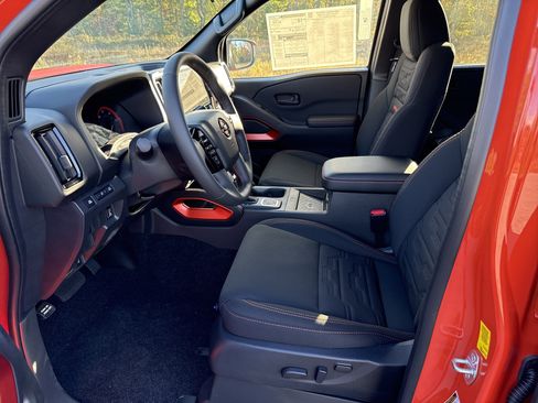 New 2026 Nissan Frontier PRO-4X w/ Pro-4x Convenience Package image 4