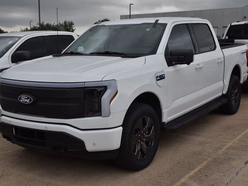 Used 2024 Ford F150 Lightning Flash AWD/4WD image 2
