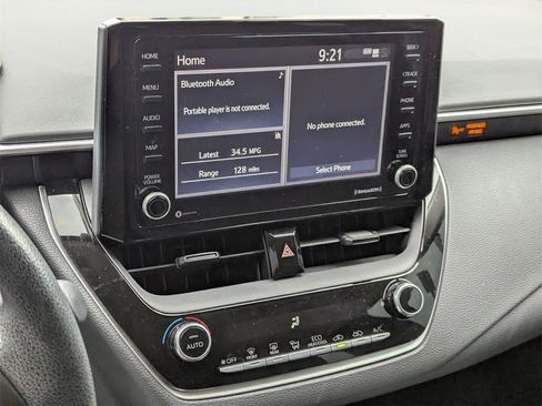 Certified 2022 Toyota Corolla LE image 10