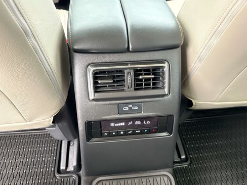 Used 2025 MAZDA CX-90 Plug-In Hybrid w/ Preferred AWD/4WD image 13