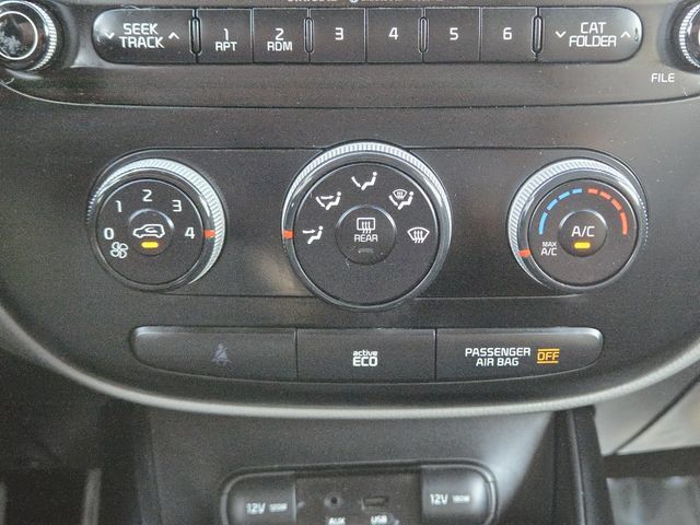 Used 2014 Kia Soul FWD image 17