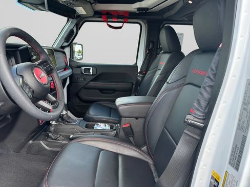 Used 2024 Jeep Wrangler Unlimited Rubicon AWD/4WD image 9