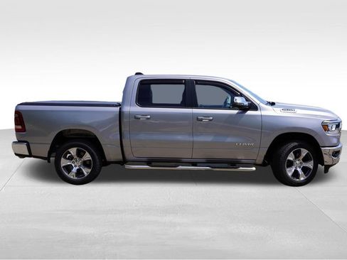 Used 2023 RAM 1500 Laramie AWD/4WD image 3