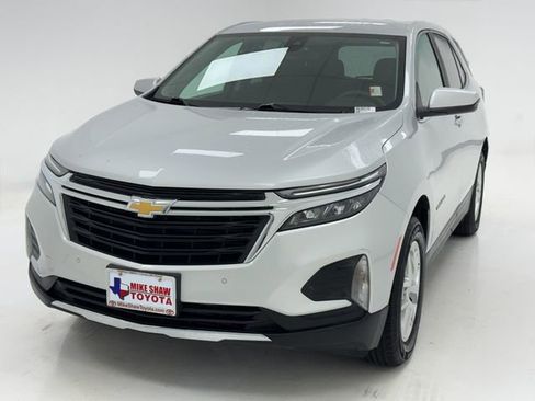 Used 2022 Chevrolet Equinox LT AWD/4WD image 4