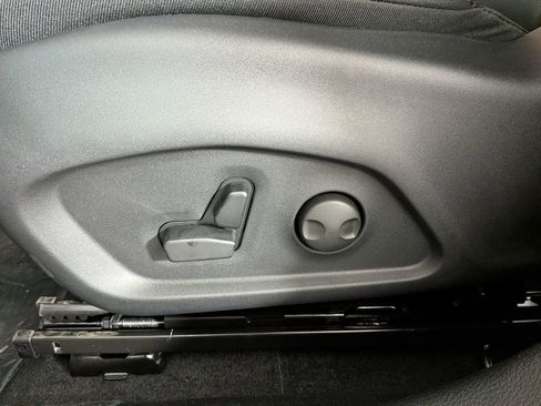 New 2026 Jeep Compass Limited image 17