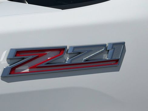 Used 2024 Chevrolet Silverado 2500 LTZ w/ LTZ Convenience Package AWD/4WD image 11