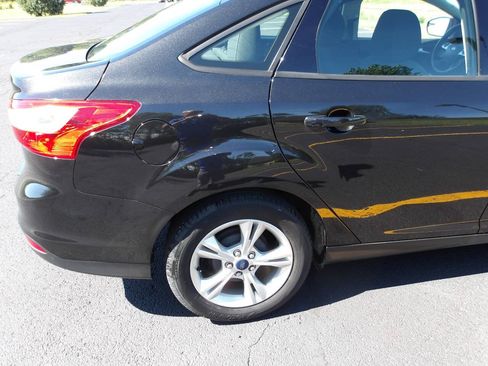 Used 2013 Ford Focus SE FWD image 32