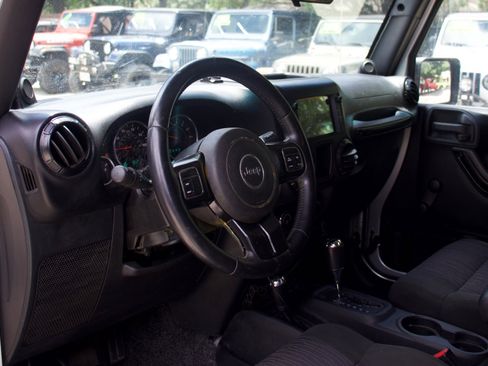 Used 2011 Jeep Wrangler Sport image 13