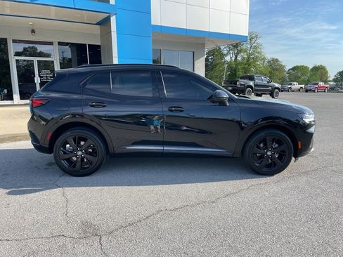 Used 2022 Buick Envision Essence w/ Sport Touring Package image 9