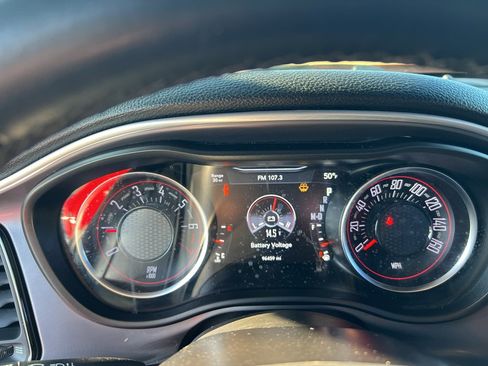 Used 2019 Dodge Challenger SXT image 13