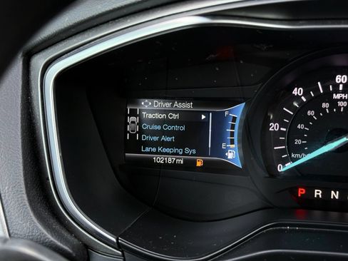 Used 2019 Ford Fusion SE FWD image 29