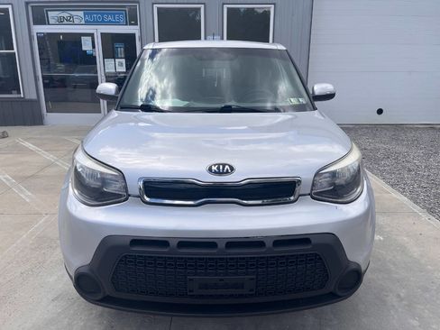 Used 2014 Kia Soul + FWD image 2
